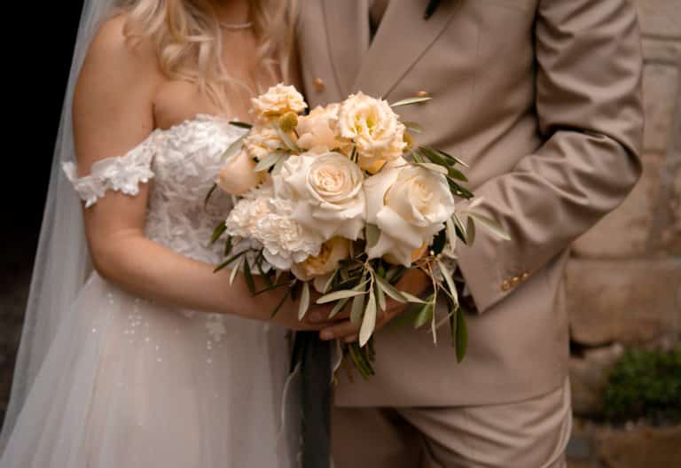 modern bridal bouquets